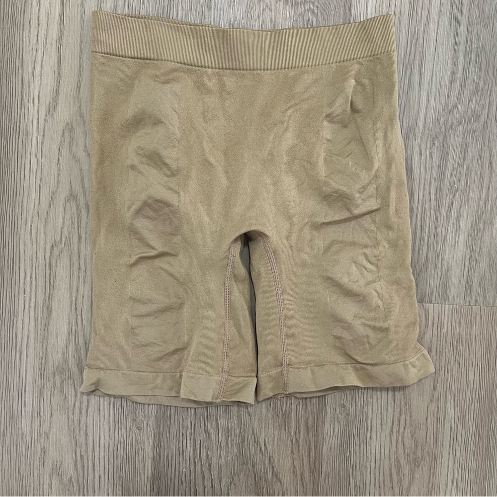 Women’s Shapewear bottoms - Large